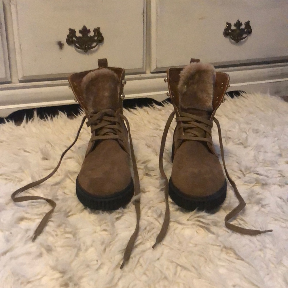 Brand New Le Château brown boots